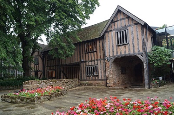 Cheylesmore Manor house with flowers