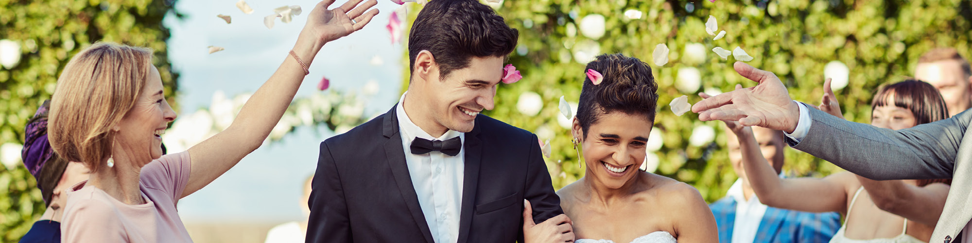 Wedding couple and confetti